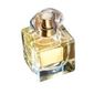 TODAY:
Eau de Perfume
FLORES ROMANTICAS que desembocan en un aroma fresco y vibrante